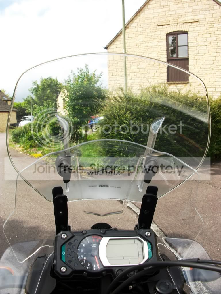 Givi AF446G Airflow La Vitre Est Réglable Avec ABE, 580-700 Mm